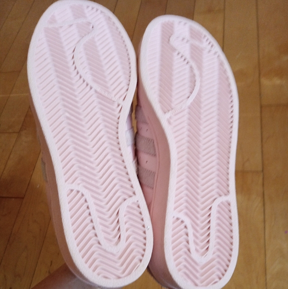 Adidas pale pink leather shell toes with gray suede sneakers women size 8 NWOB - Picture 6 of 6